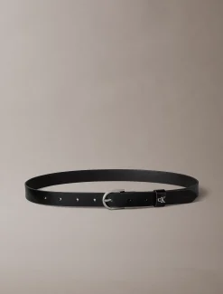 Afgeronde riem met gesp met monogram
