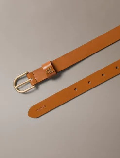 Afgeronde riem met gesp met monogram