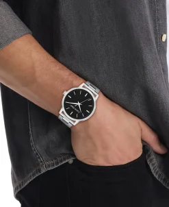 Armbandhorloge met getextureerde wijzerplaat