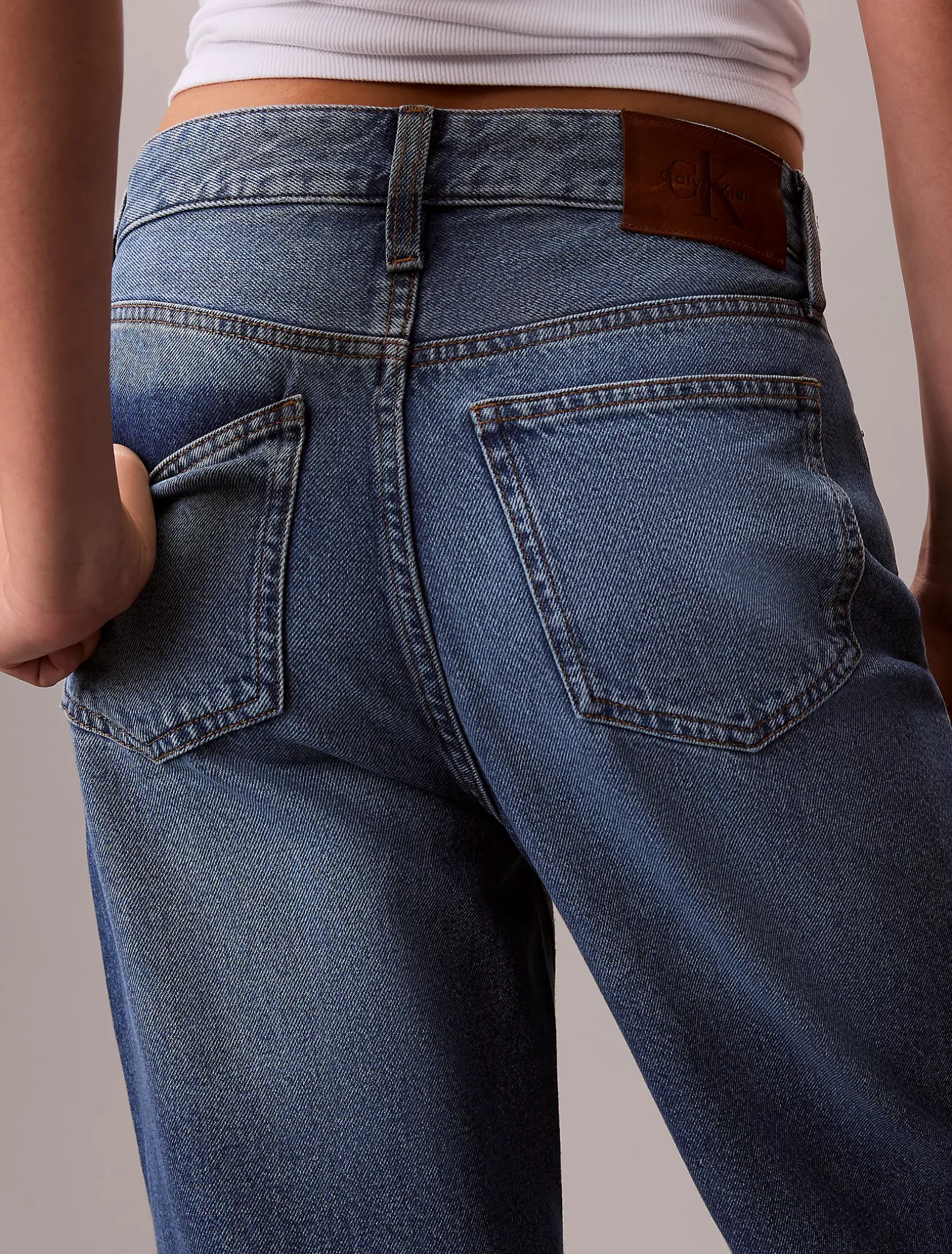 Barrel Fit Jeans
