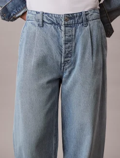 Barrel jeans