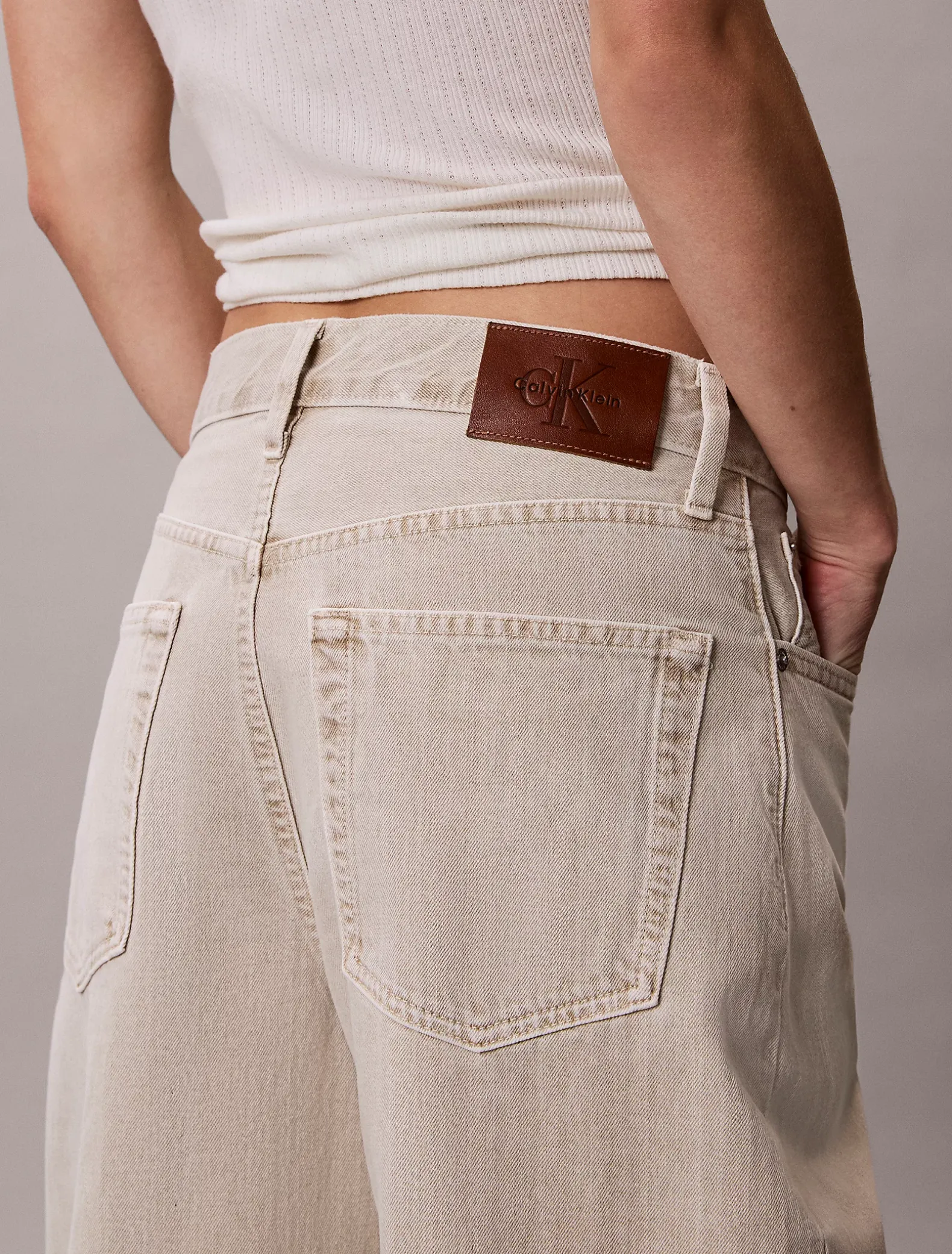 Barrel Leg Jeans