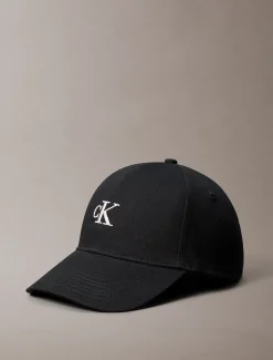 Baseballpet met geborduurd monogram