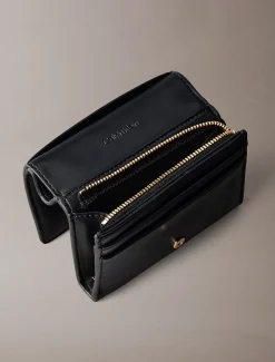 Bifold portemonnee met monogram in reliëf