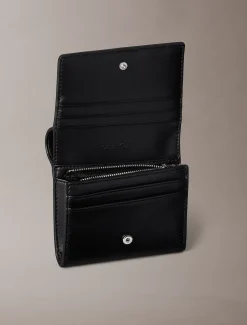 Bifold portemonnee met monogram in reliëf