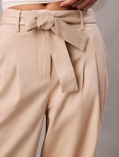 Broek van twillkatoen met riem