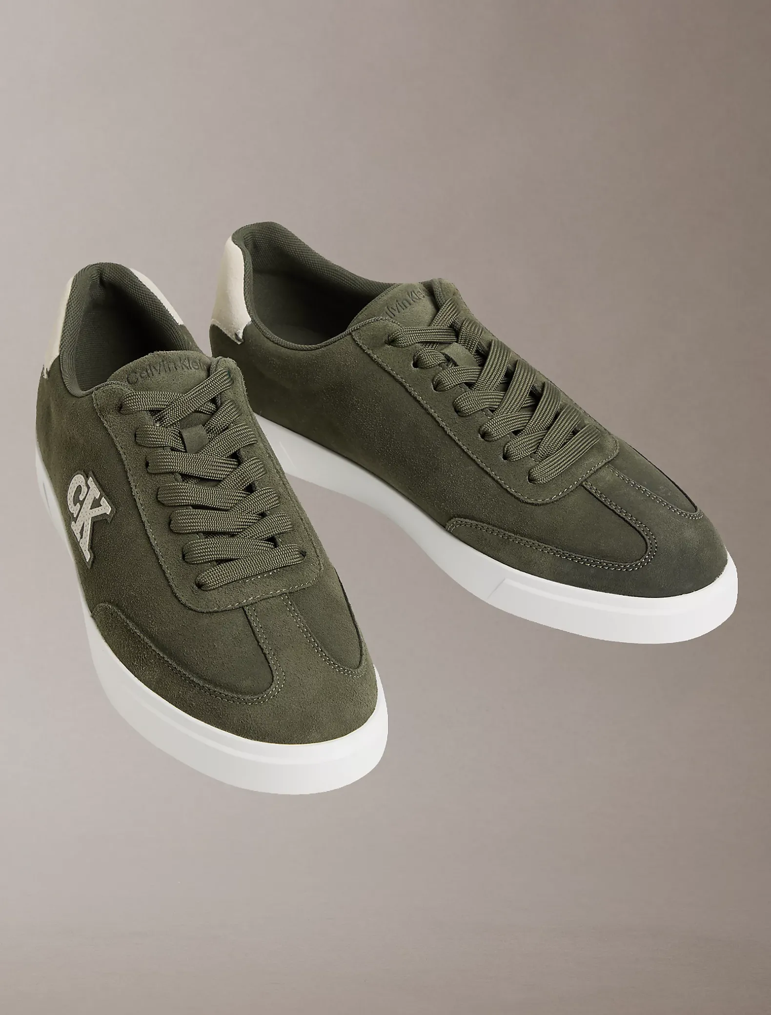 Brooke - Suède sneakers met Signature logo
