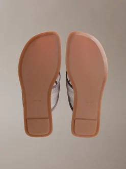 Carla - Teenslippers met vierkante teen van mesh