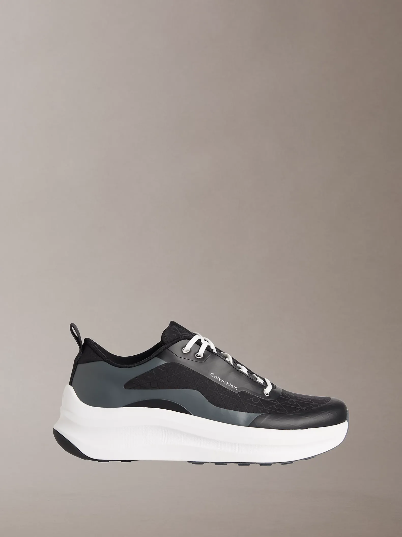 Chunky hardloopsneakers met embleemlogo