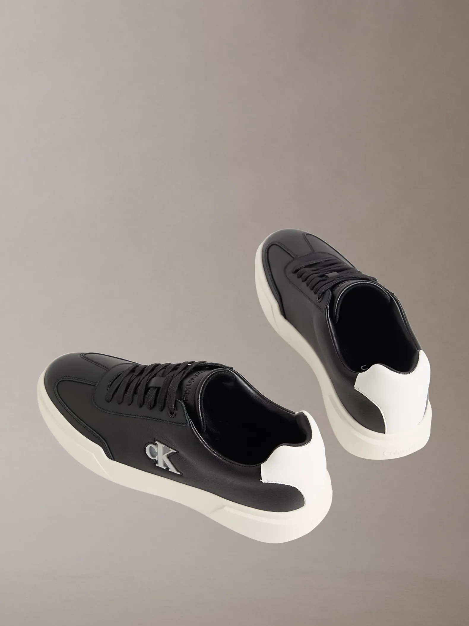 CK Avenue - leren sneakers met logo in reliëf