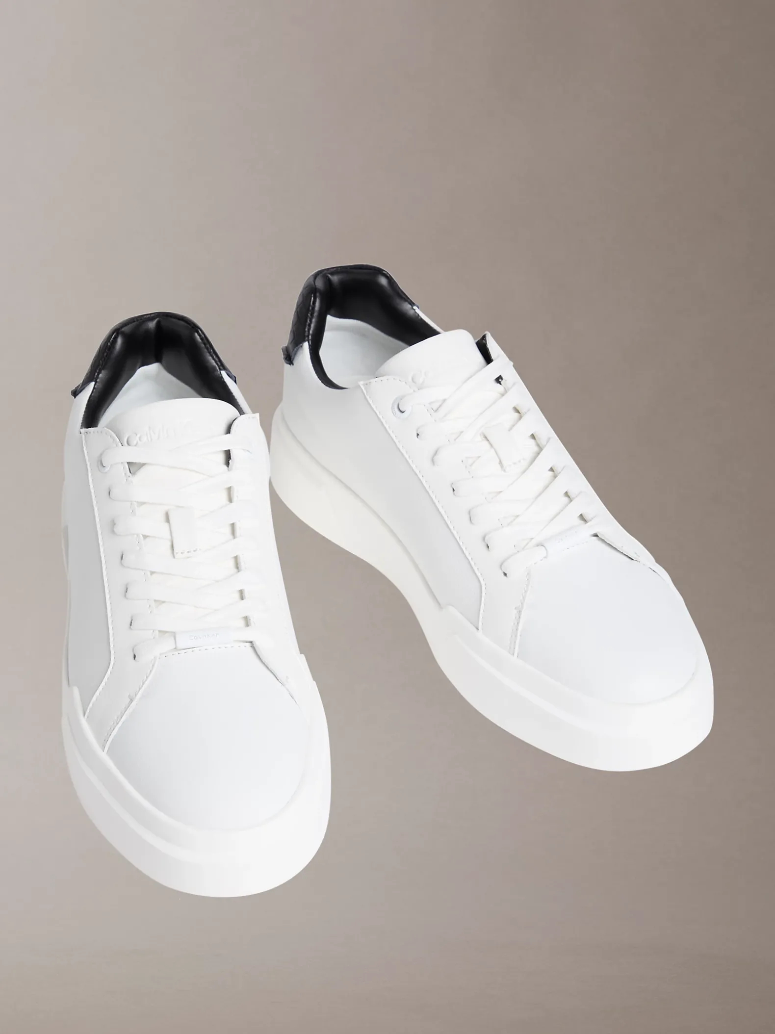 CK Avenue - leren sneakers met logo in reliëf