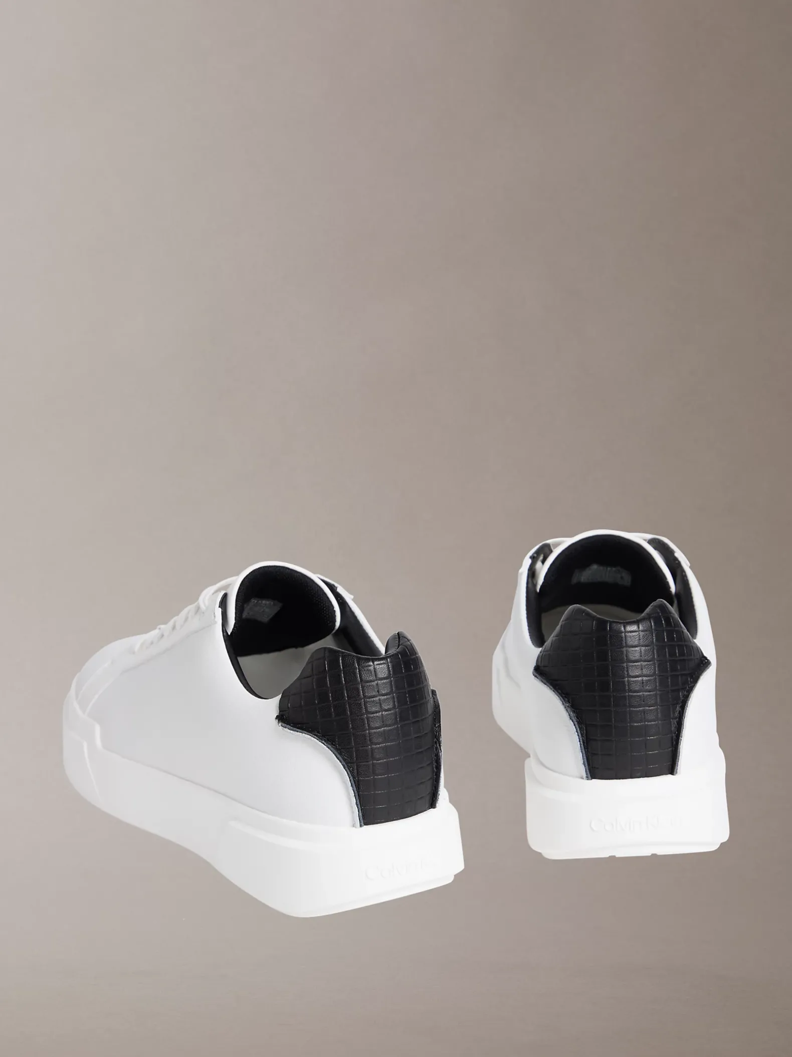 CK Avenue - leren sneakers met logo in reliëf
