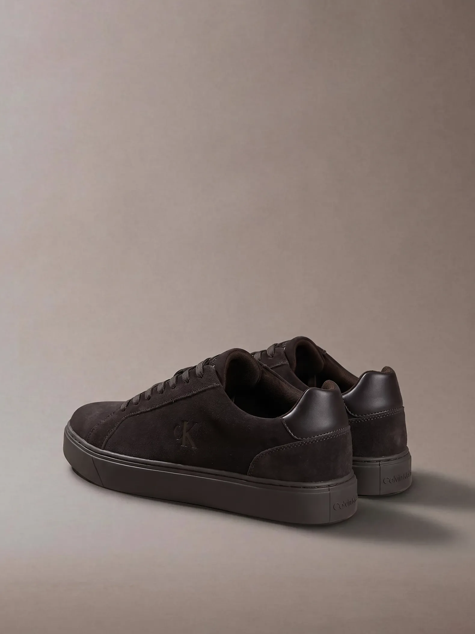 CK Baseline - Signature suède sneakers met logo