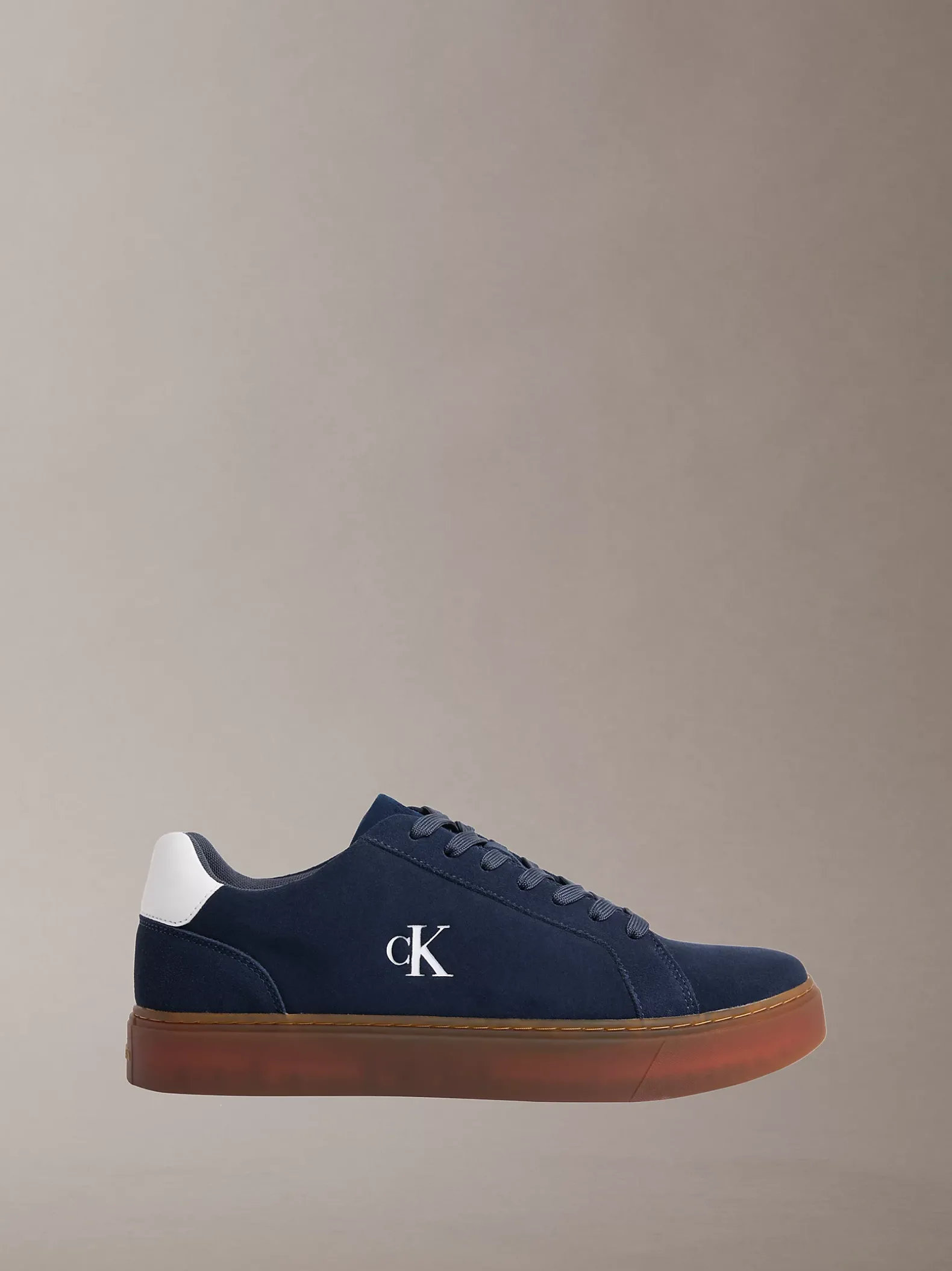 CK Baseline - Signature suède sneakers met logo