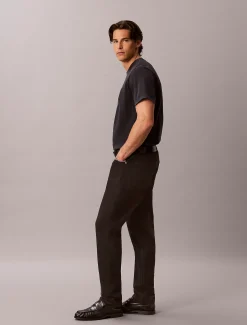Classic tapered jeans
