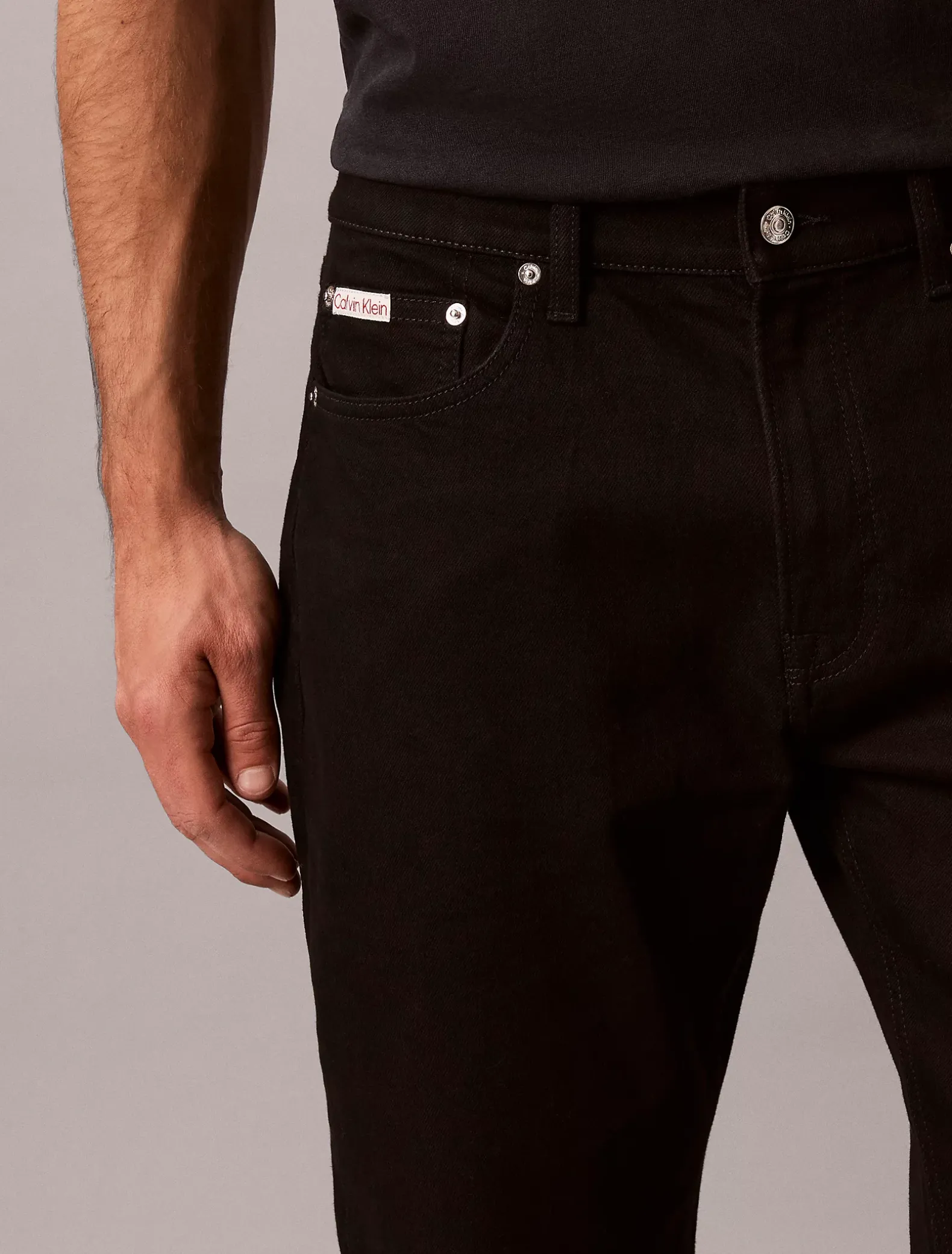 Classic tapered jeans