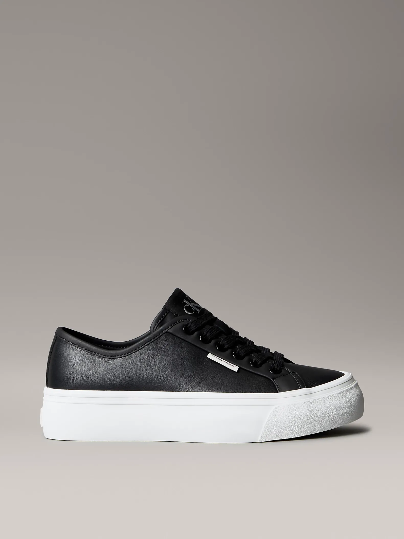 Comfortabele leren plateausneakers