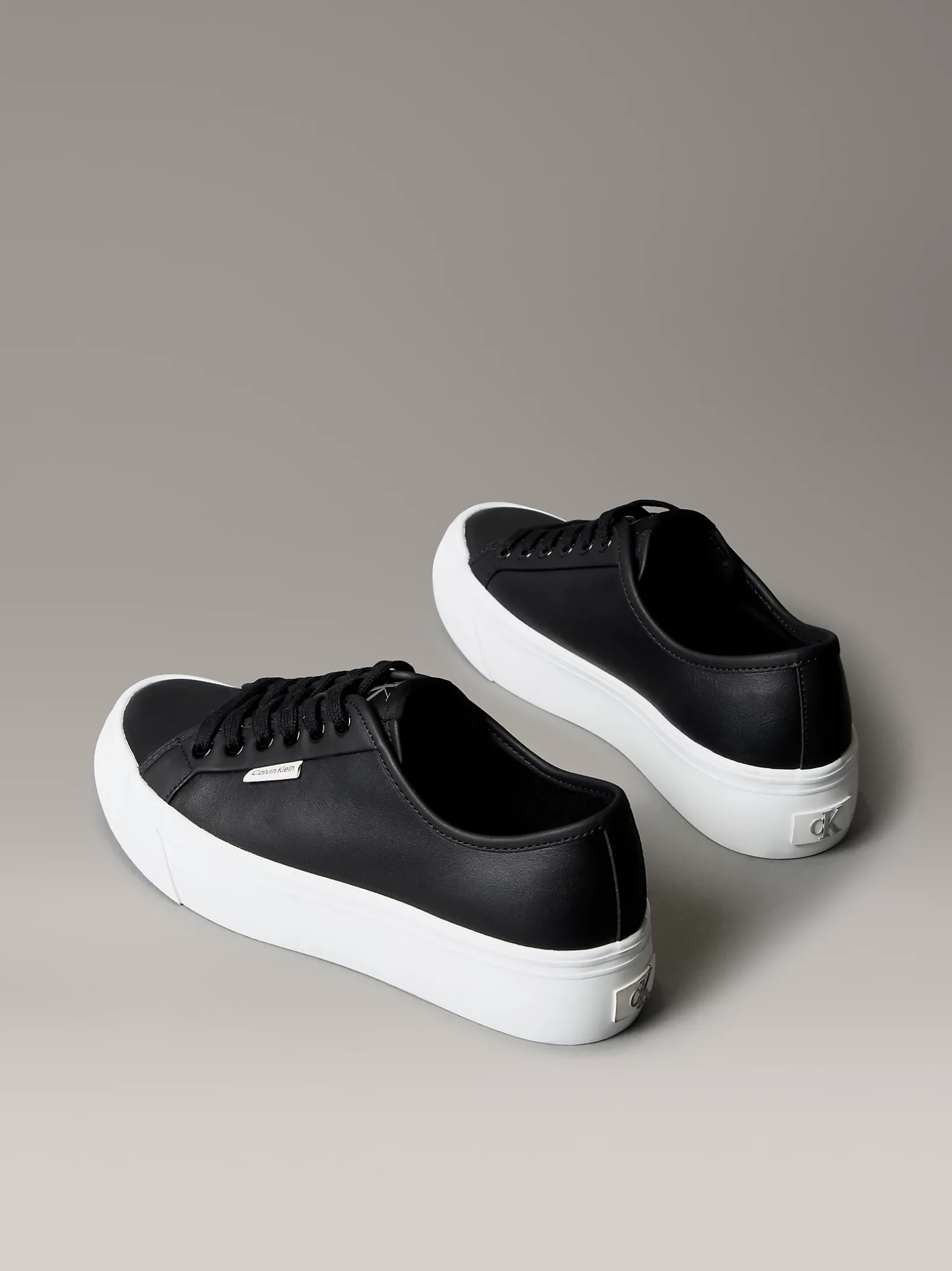 Comfortabele leren plateausneakers