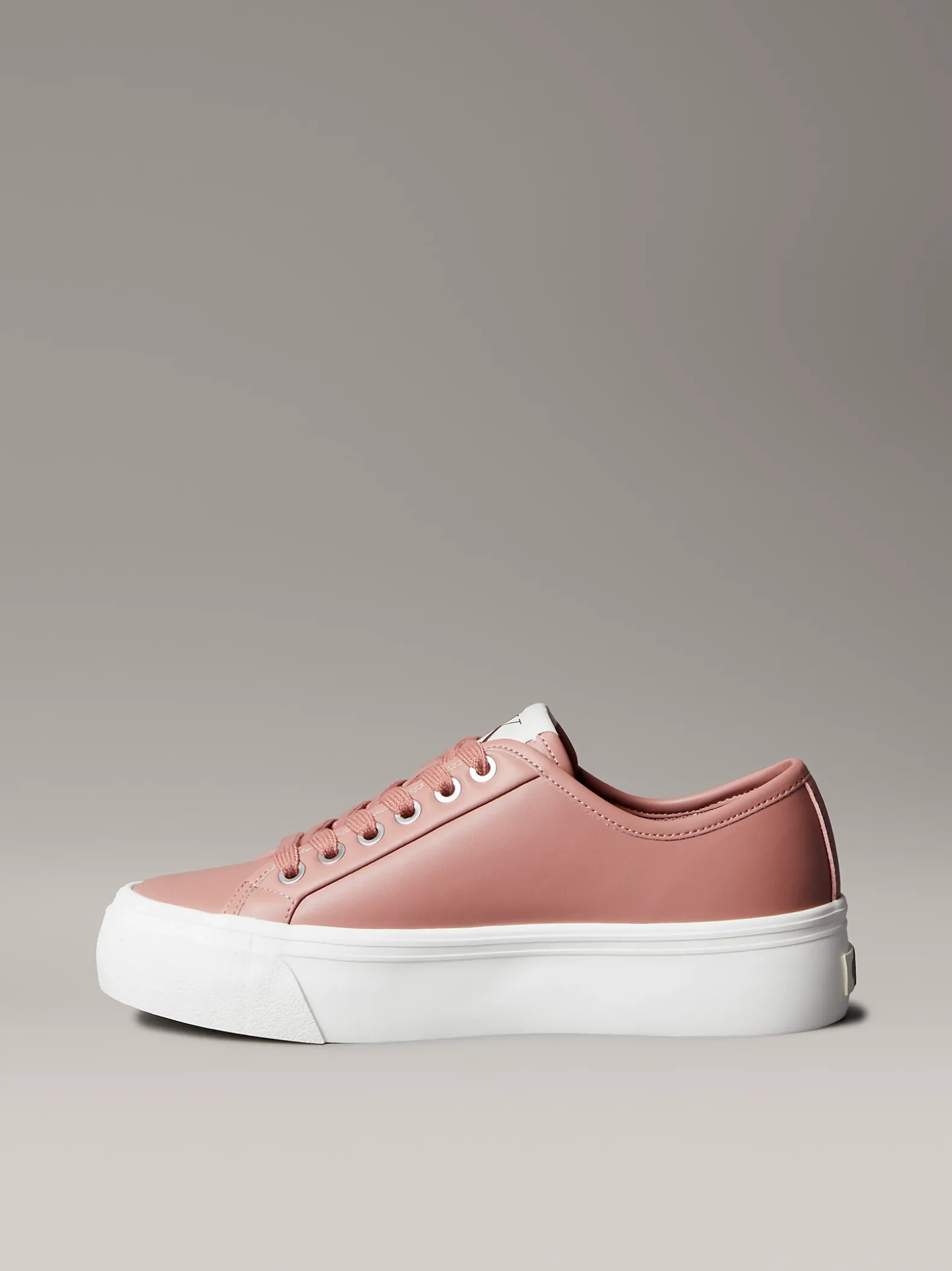 Comfortabele leren plateausneakers