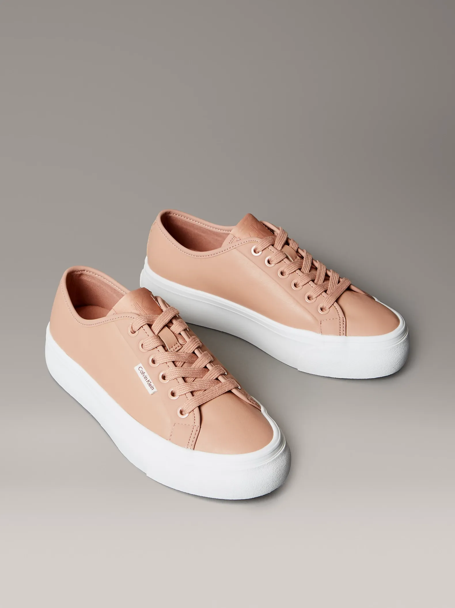 Comfortabele leren plateausneakers
