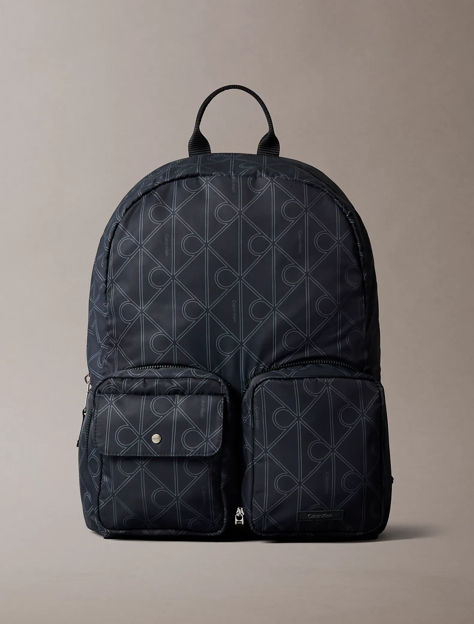 Compacte nylon rugzak met print en logo embleem