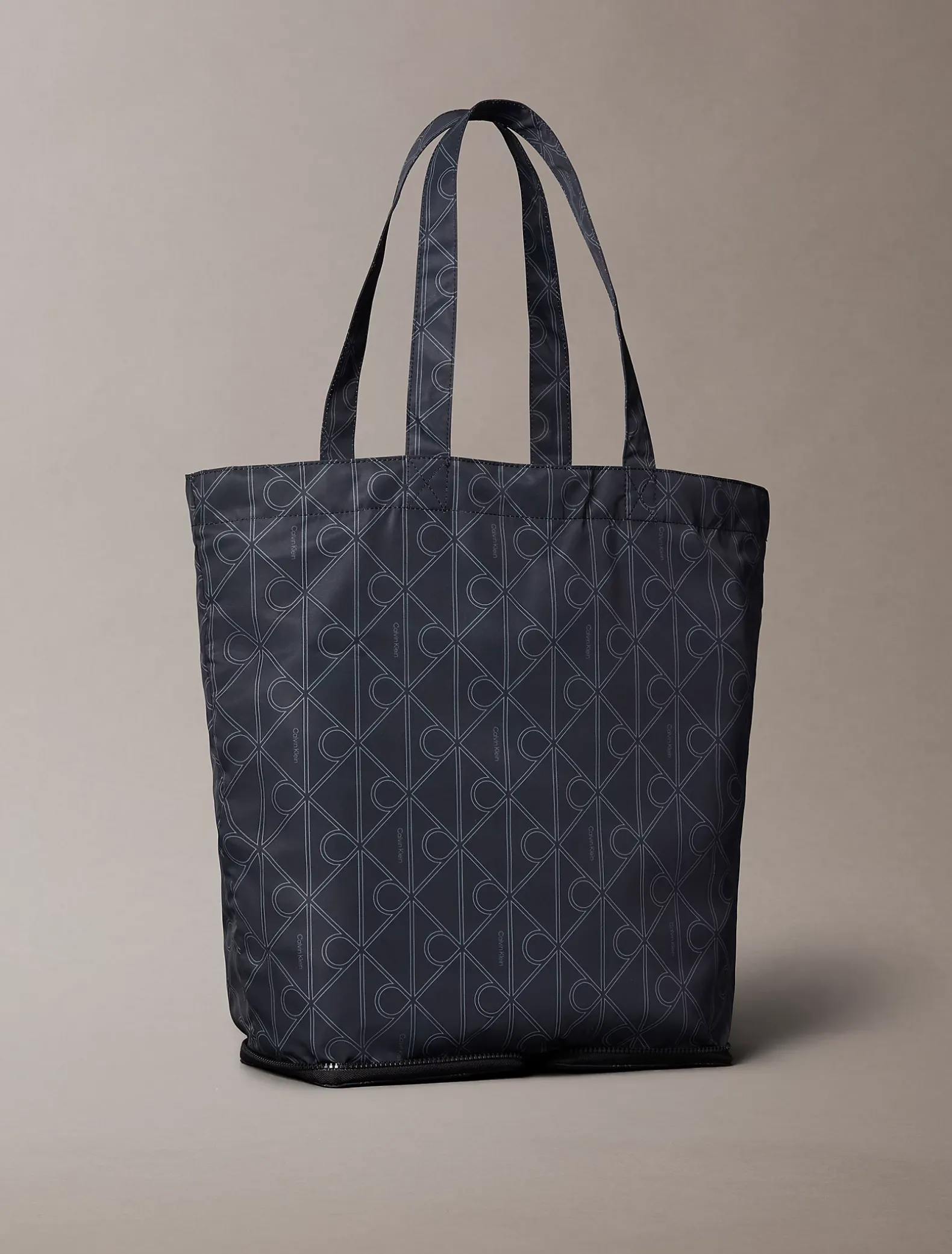 Compacte nylon tote bag met print en logo embleem