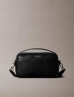 Crossbody tas met logo in reliëf