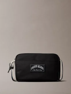 Crossover cameratas met heritage logo