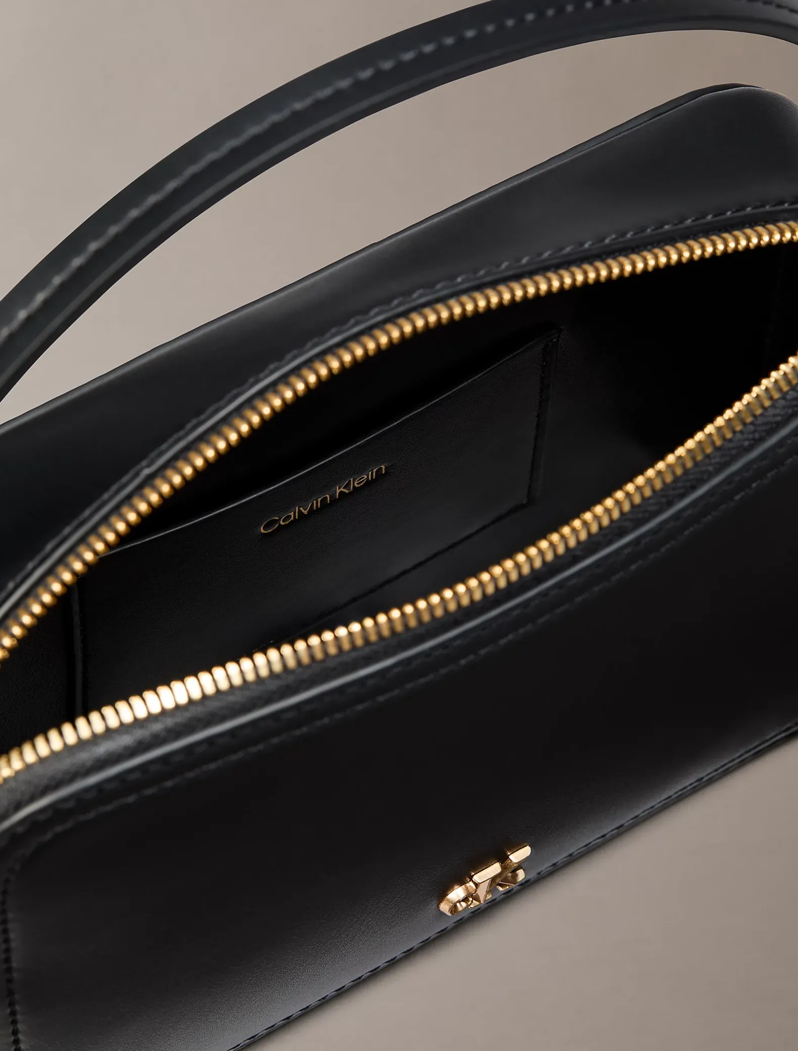 Crossover tas met monogramlogo