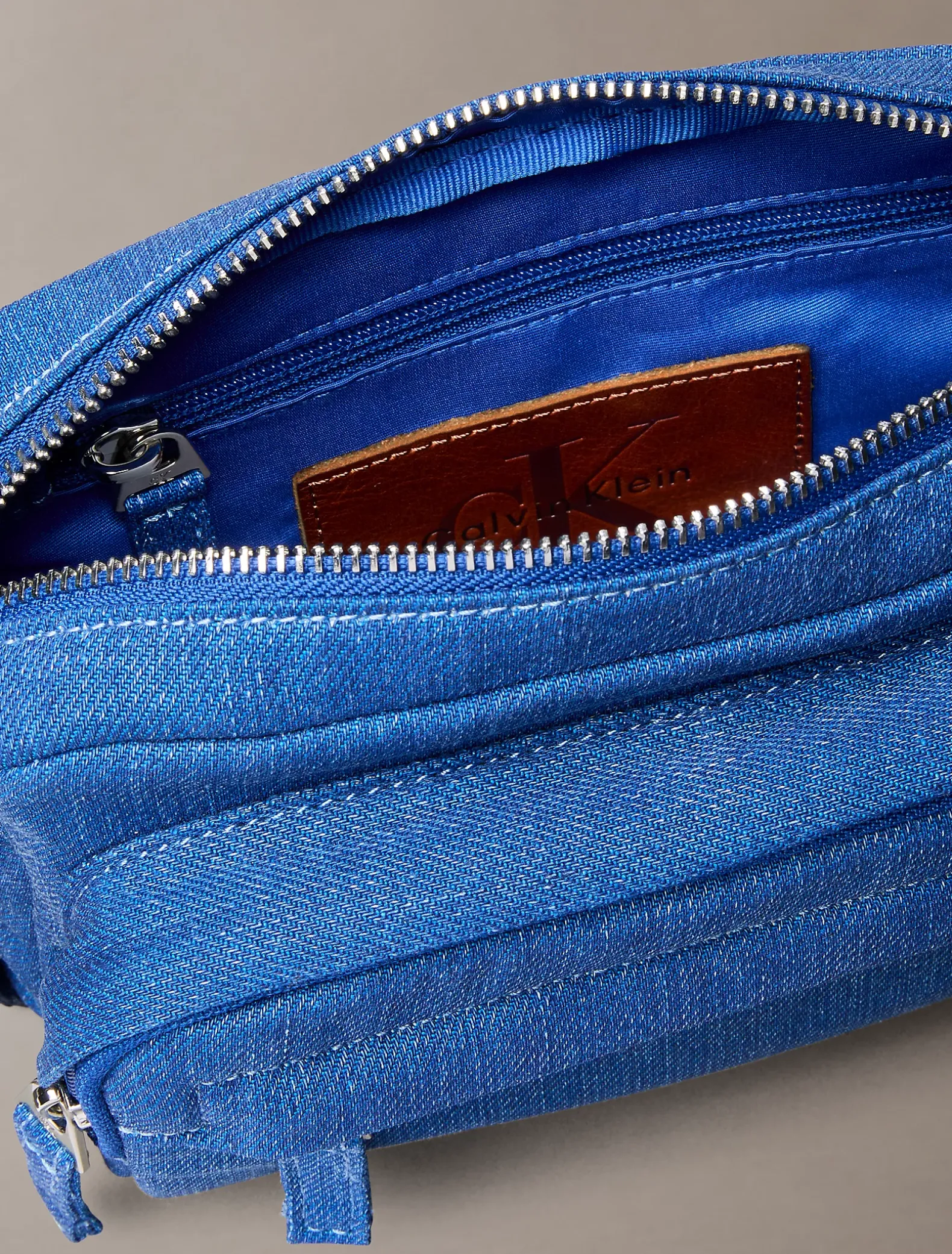 Denim cameratas