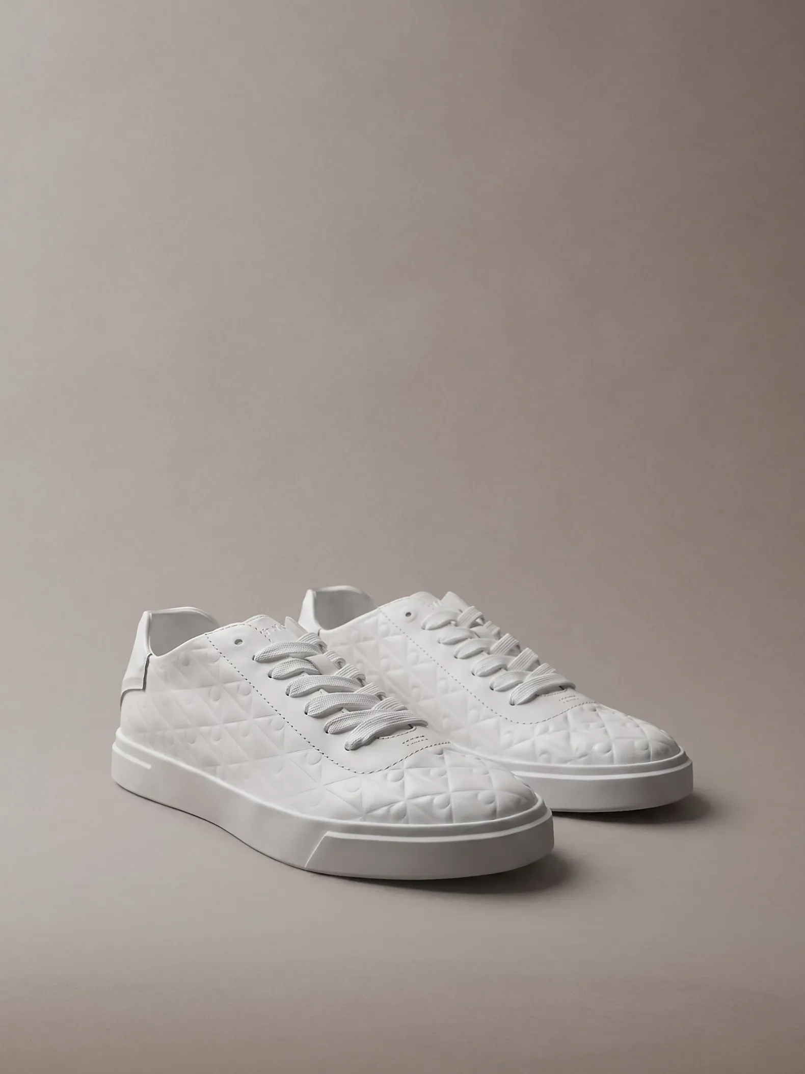 Duurzame grove sneakers met logo en tractie