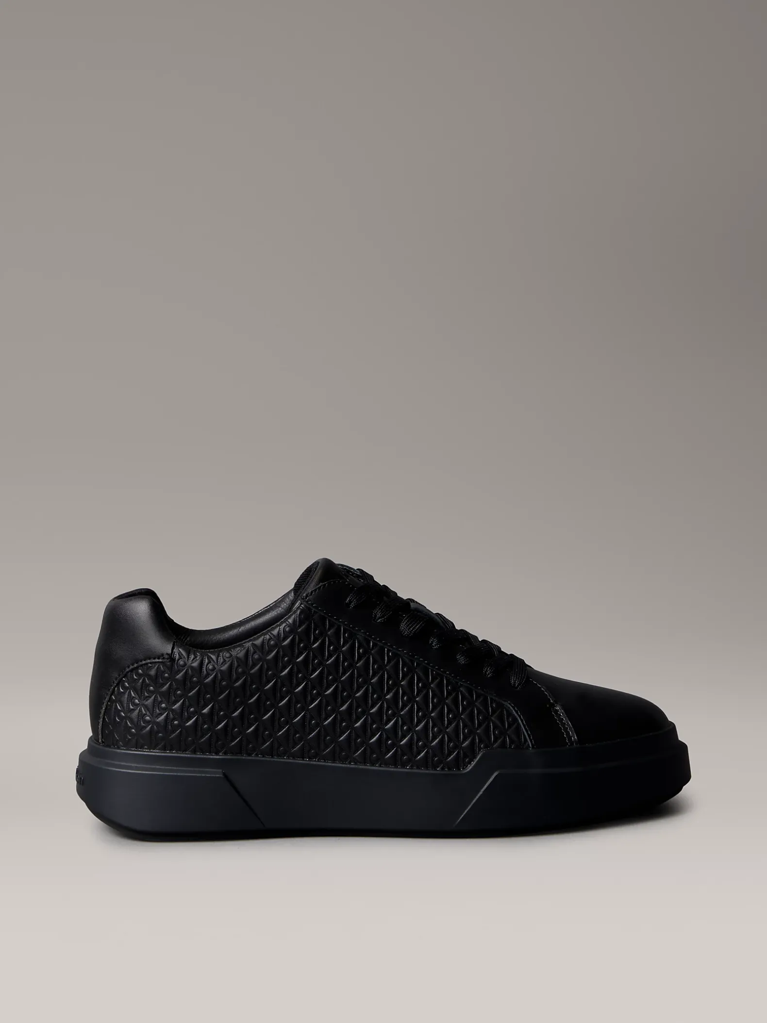 Duurzame grove sneakers met logo en tractie