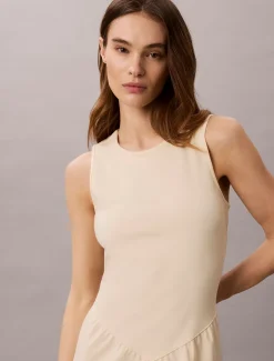 Fit en flare mouwloze halflange jurk