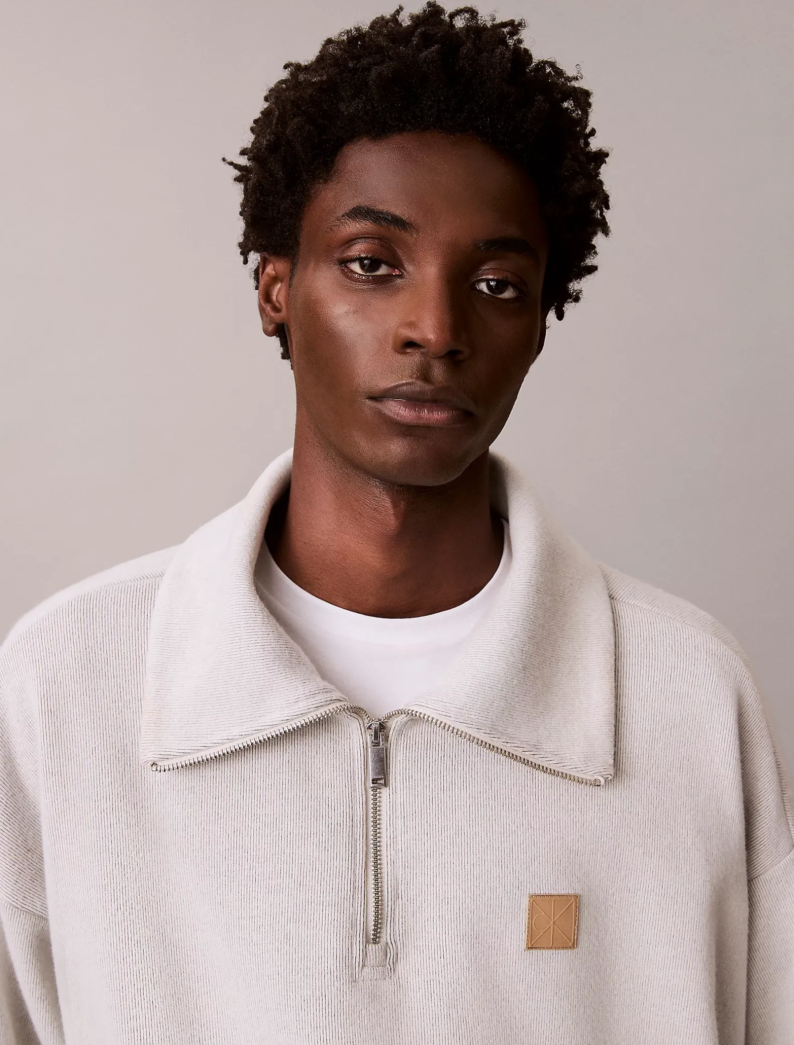 Geborsteld geribbeld kwart rits sweatshirt met embleem met logo