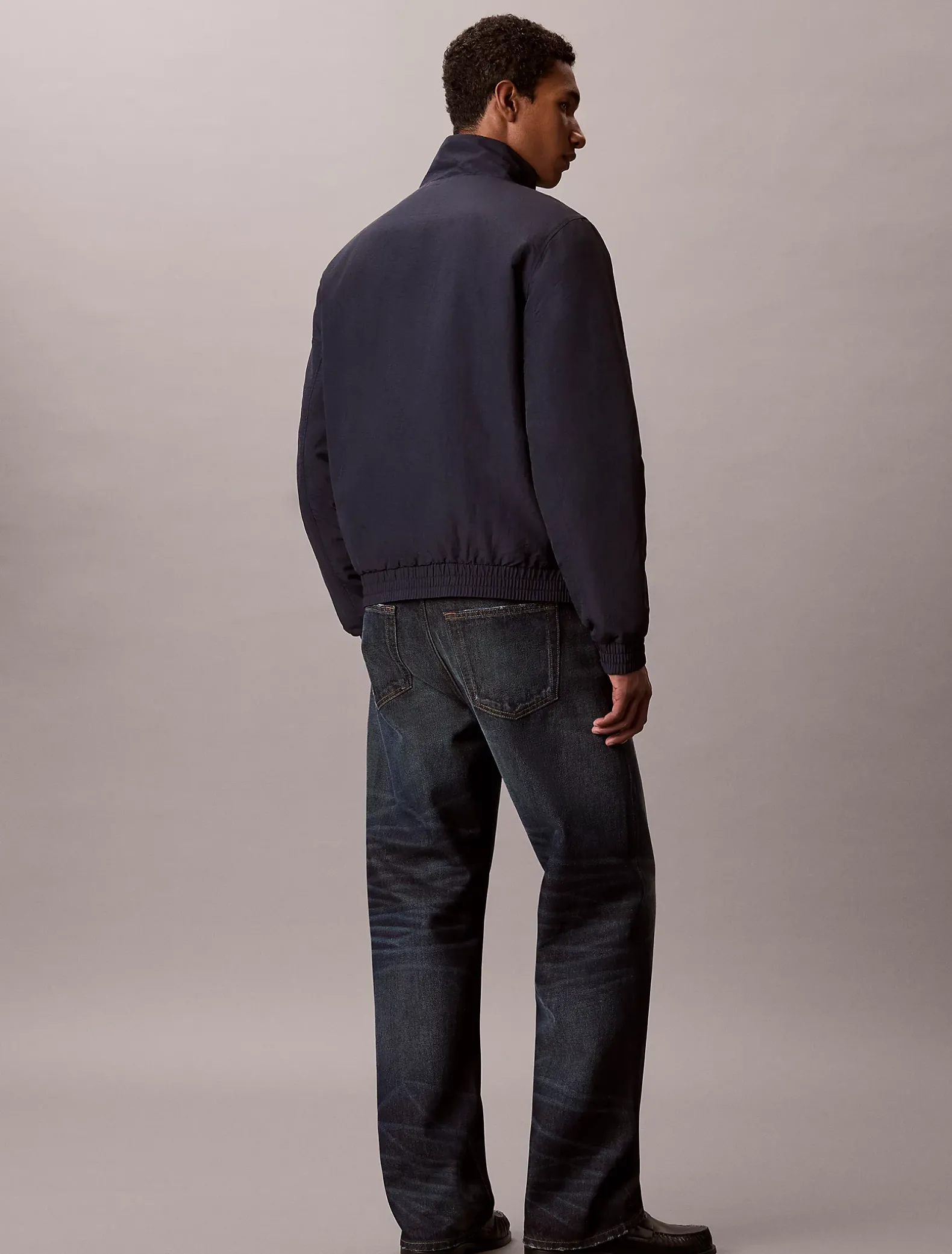 Gewatteerd nylon jack met rits