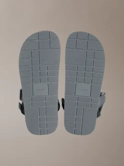 Geweven en verstelbare sandalen