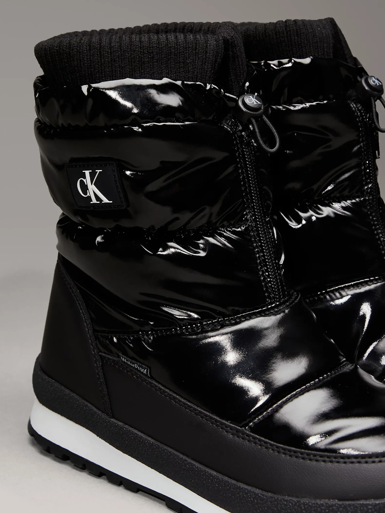 Glanzende snowboots