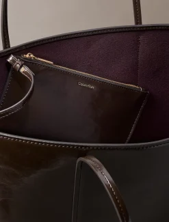 Glanzende tote bag met folielogo