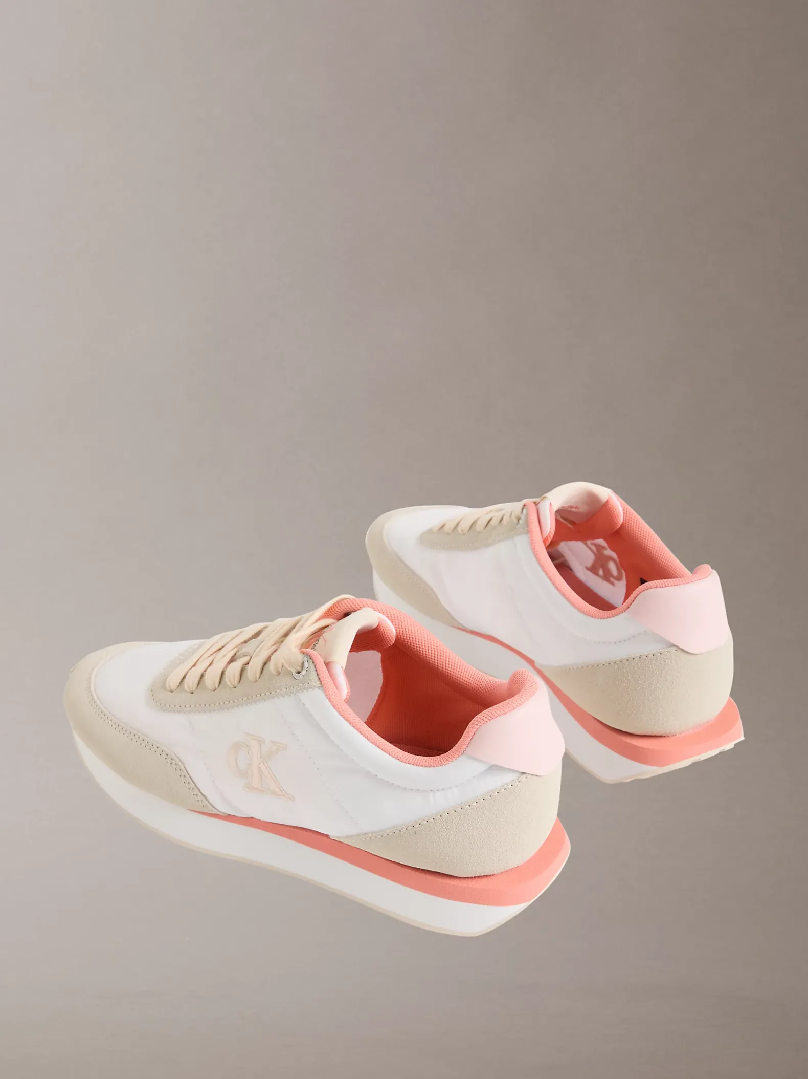 1979 - Hardloopsneakers met signature logo