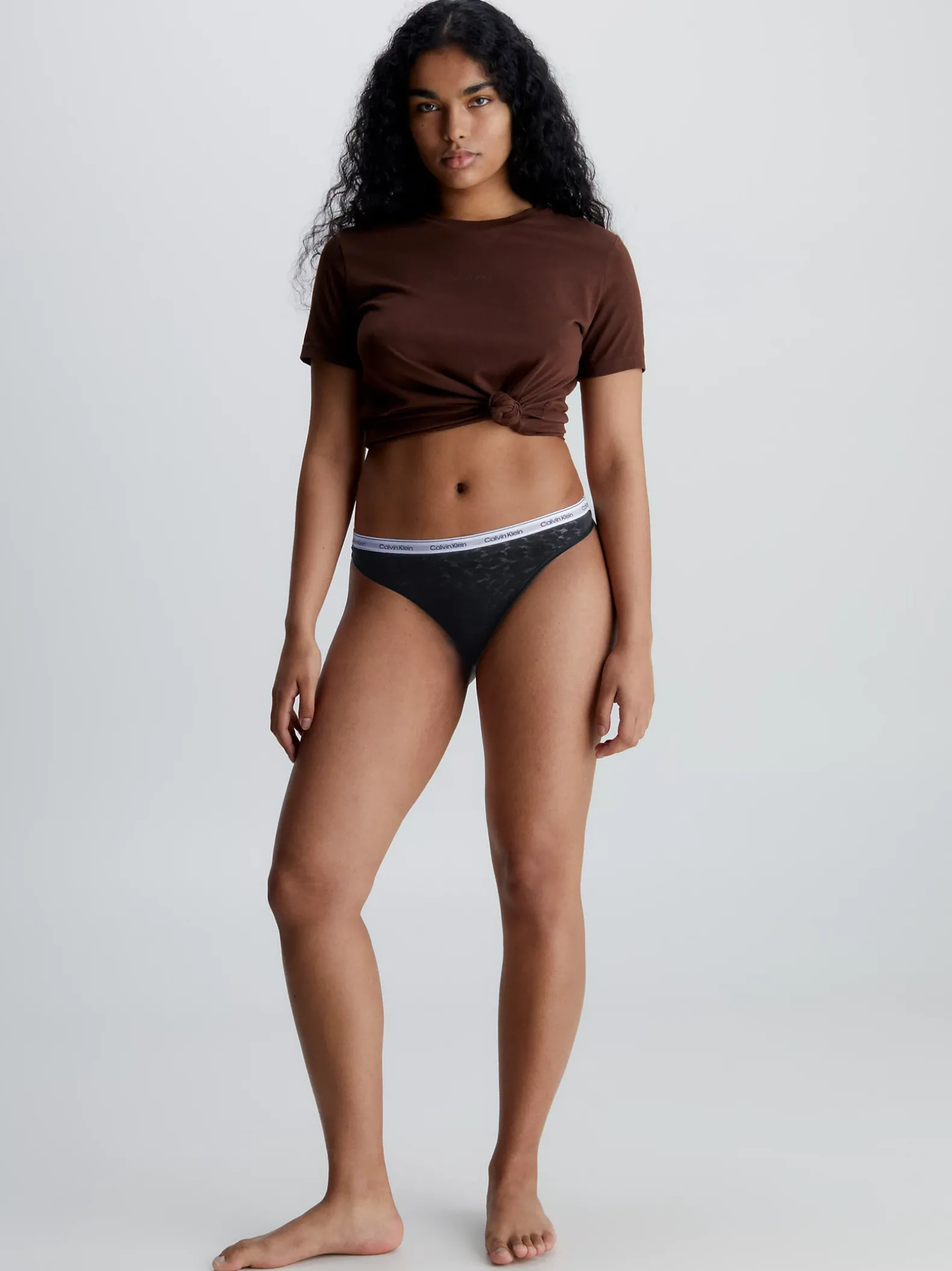 Kanten string met hoge beenuitsnijding - Calvin Klein Modern Lace