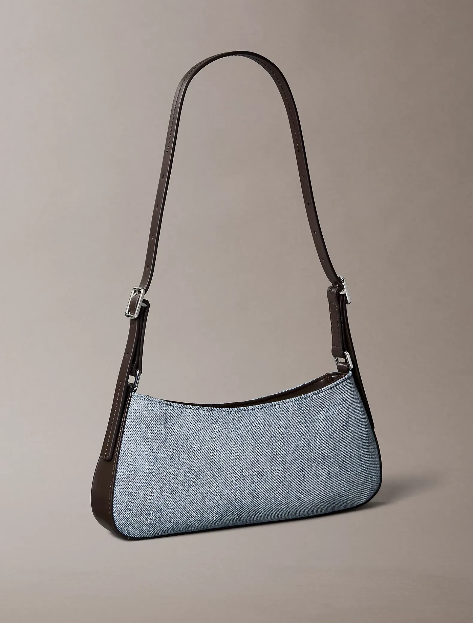 Kleine denim schoudertas met monogram logo