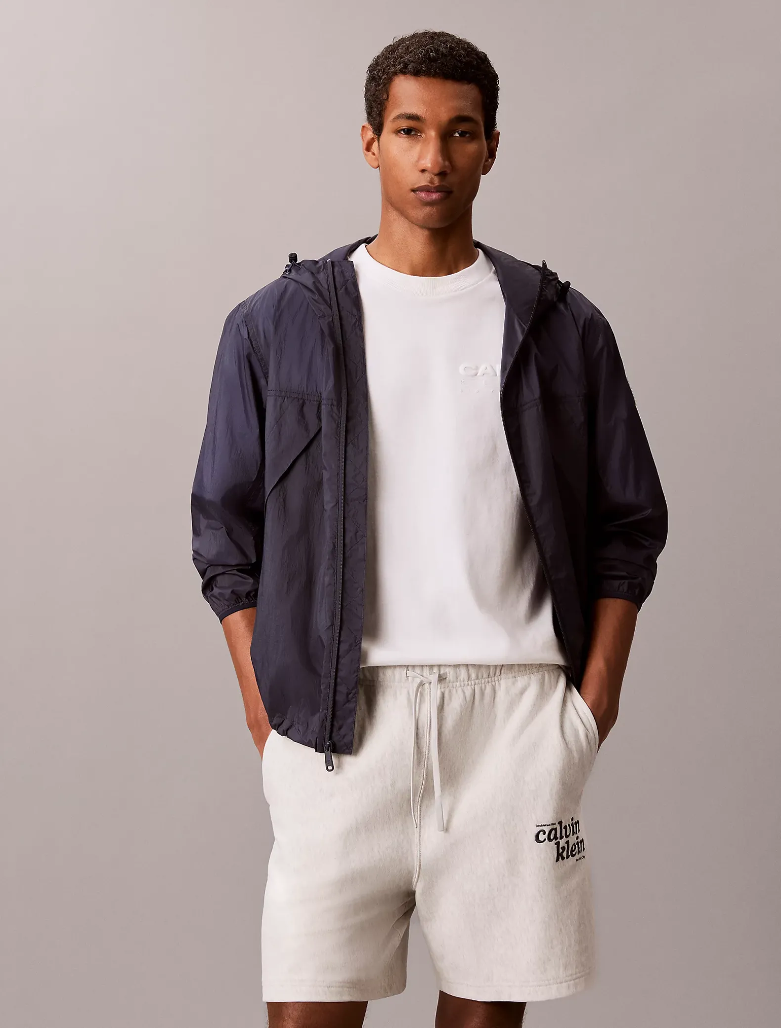 Korte joggingbroek met geborduurd logo