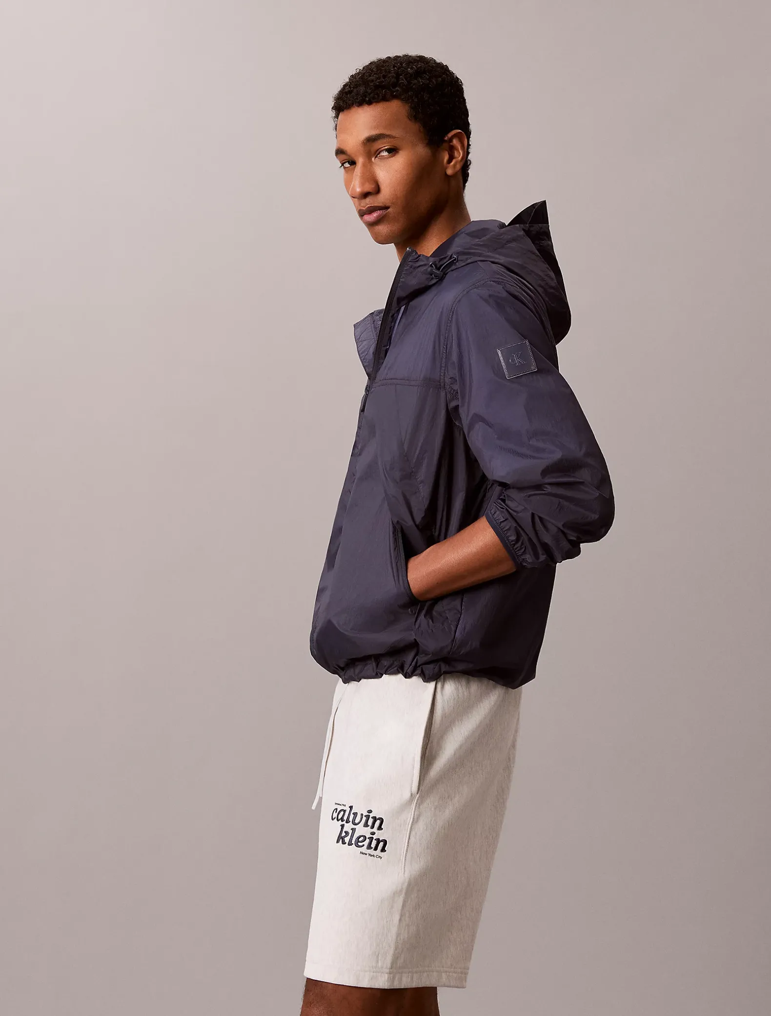 Korte joggingbroek met geborduurd logo