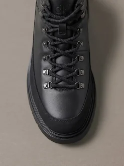 Lederen wandelschoenen met noppen