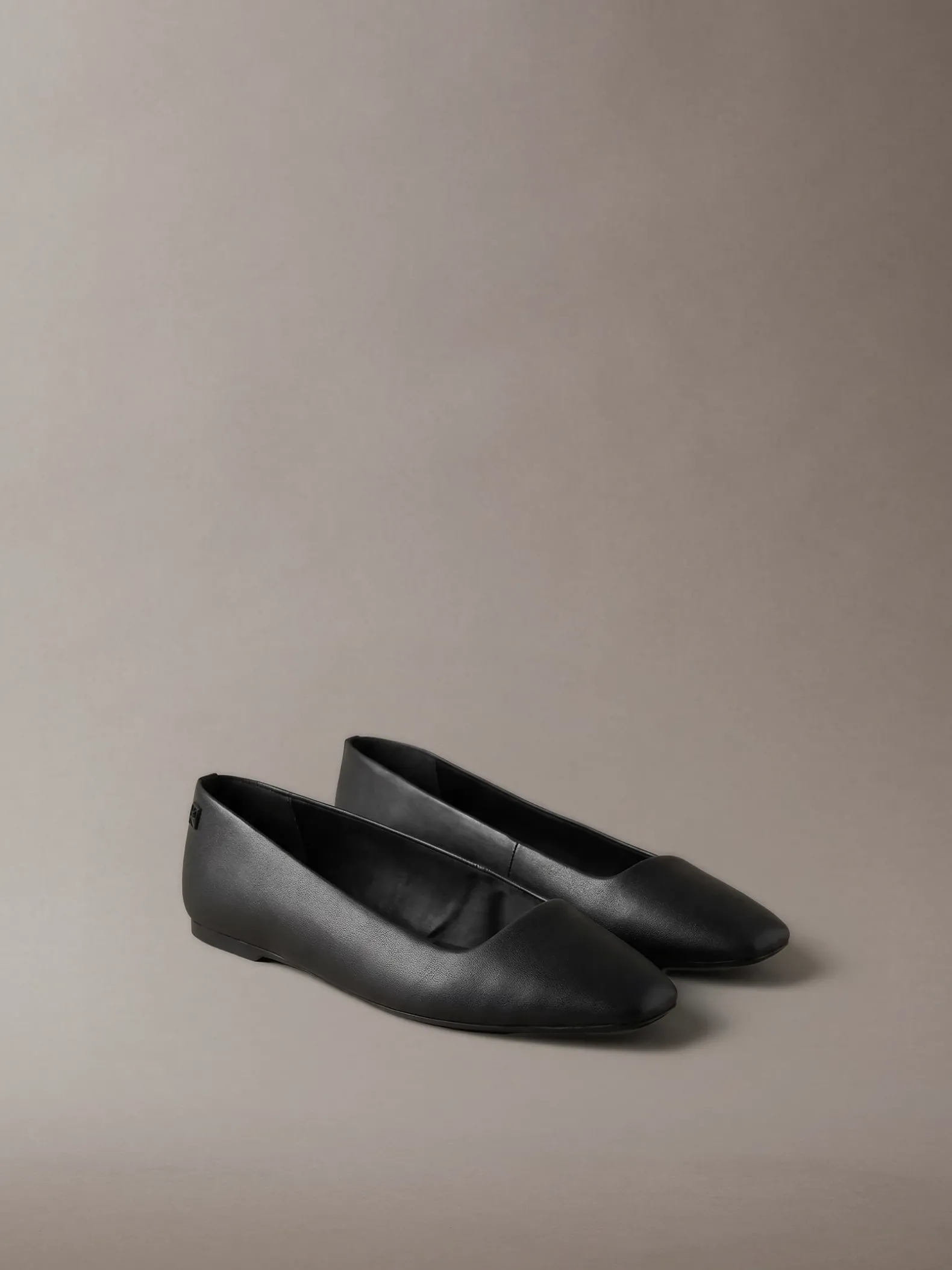 Leren ballerina's met vierkante neus