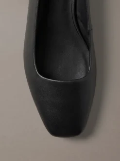 Leren ballerina's met vierkante neus