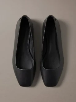 Leren ballerina's met vierkante neus