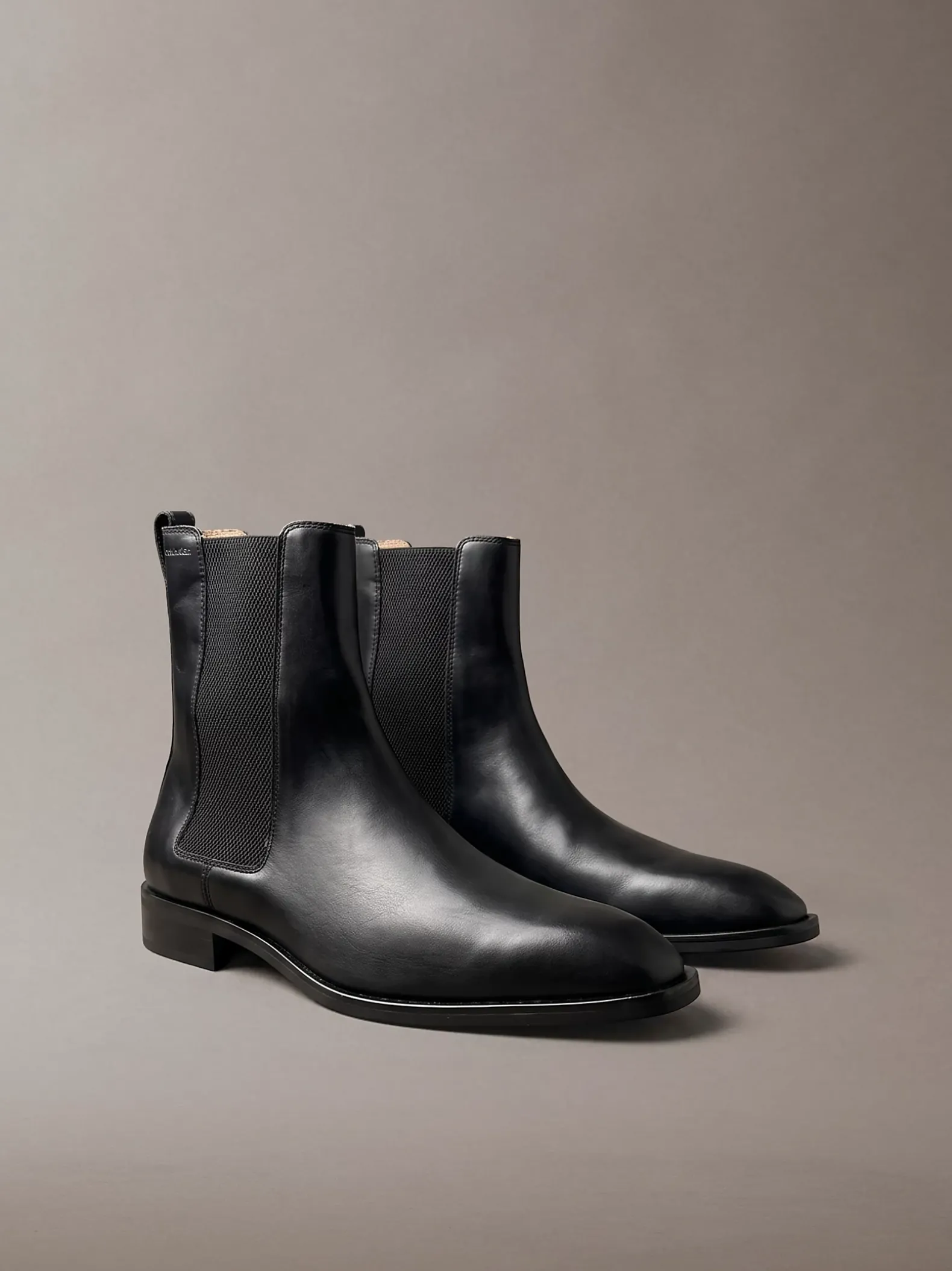 Leren Chelsea-boots met amandelteen