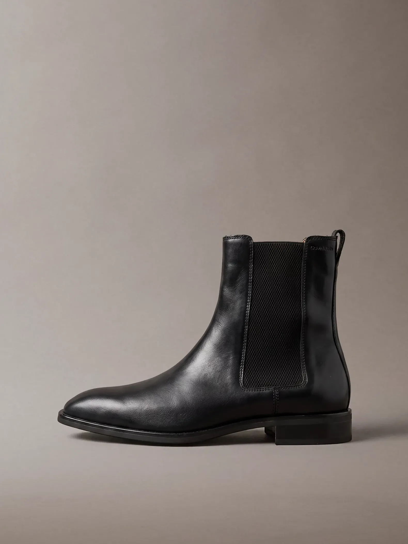 Leren Chelsea-boots met amandelteen