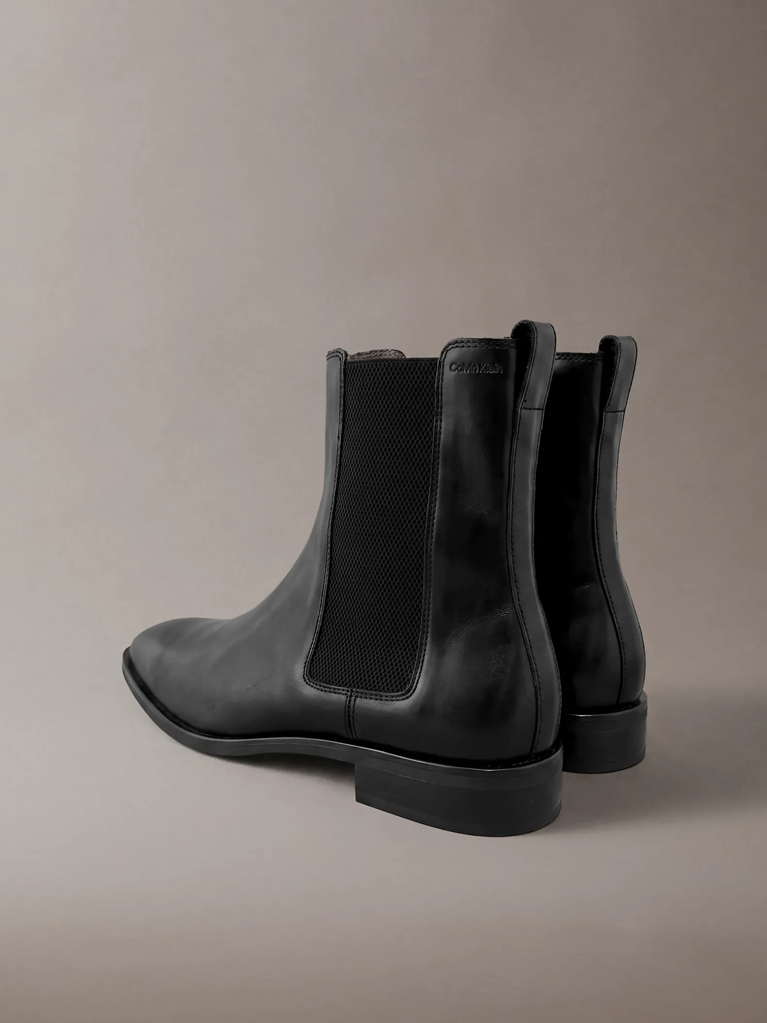 Leren Chelsea-boots met amandelteen